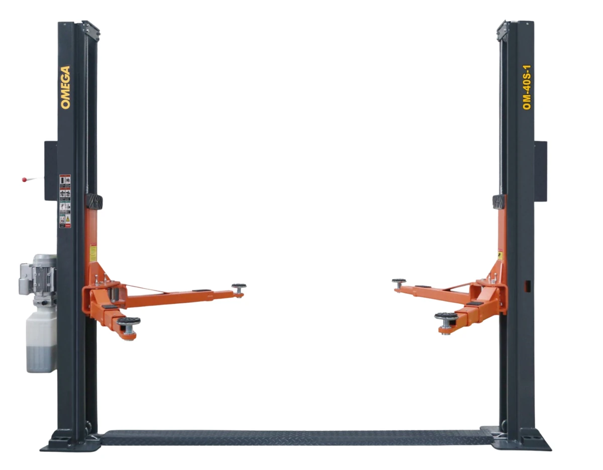 Giao hàng và lắp đặt thiết bị garage tại công trình