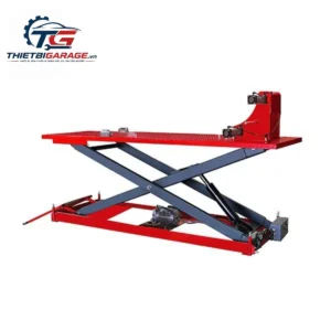 Bàn nâng xe mô tô 500kg Lộc Phát, cấu tạo thủy lực mạnh mẽ, khung sườn chắc chắn, sẵn sàng nâng hạ xe.