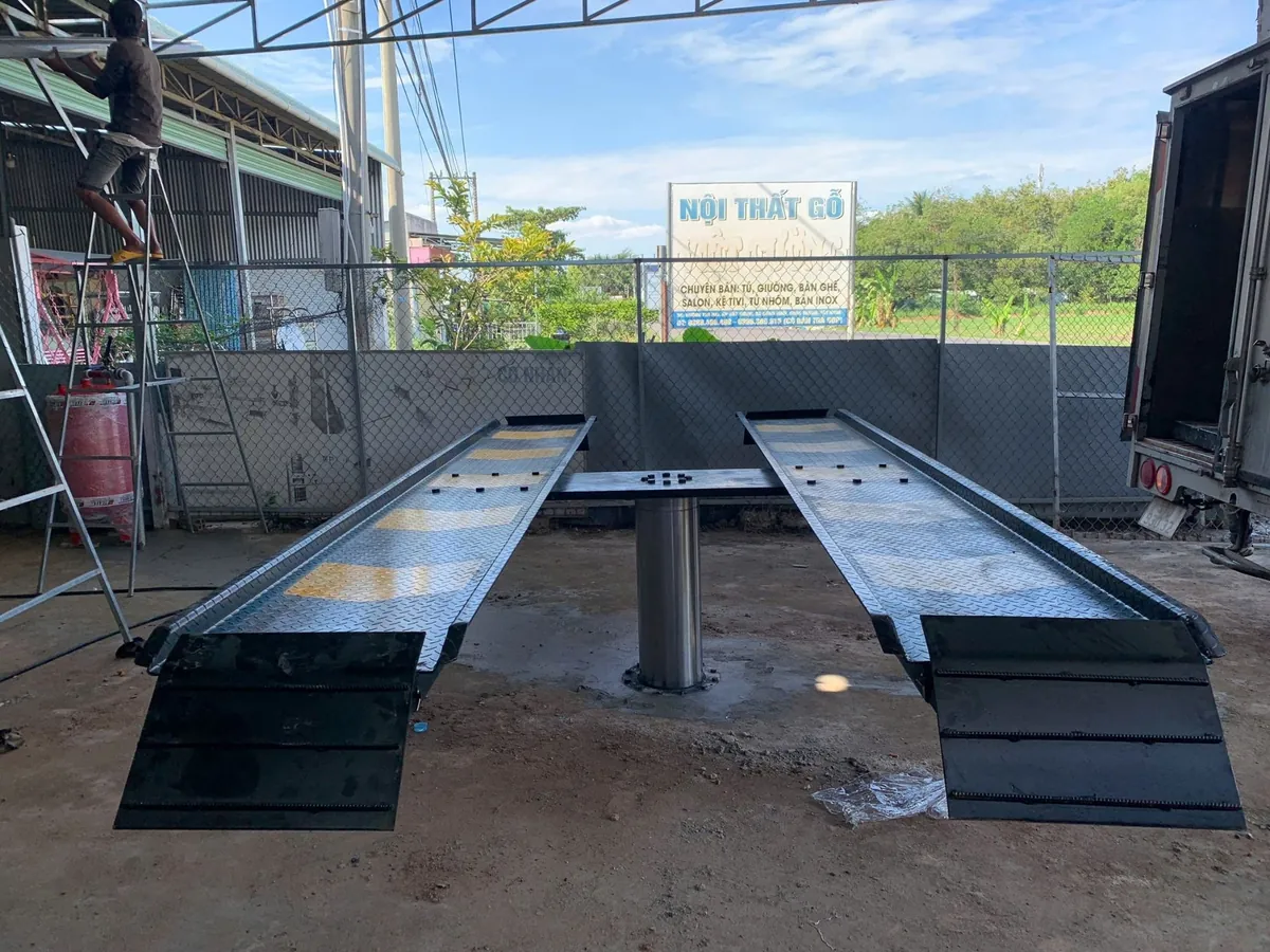 Cầu Nâng 1 Trụ AIRTEK Chính Hãng Cầu nâng 1 trụ AIRTEK chính hãng Ấn Độ, chất lượng vượt trội, độ bền cao.