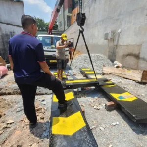 Cầu nâng 1 trụ âm nền AIRTEK 4 tấn, nhập khẩu Ấn Độ chính hãng, chuyên rửa xe ô tô, uy tín tại Lộc Phát.