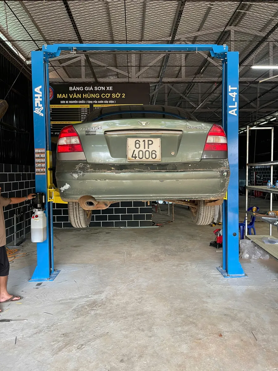 Cầu nâng 2 trụ Alpha AL-4T bàn giao cho Công ty Quốc Duy, Lâm Đồng, khẳng định chất lượng và uy tín.
