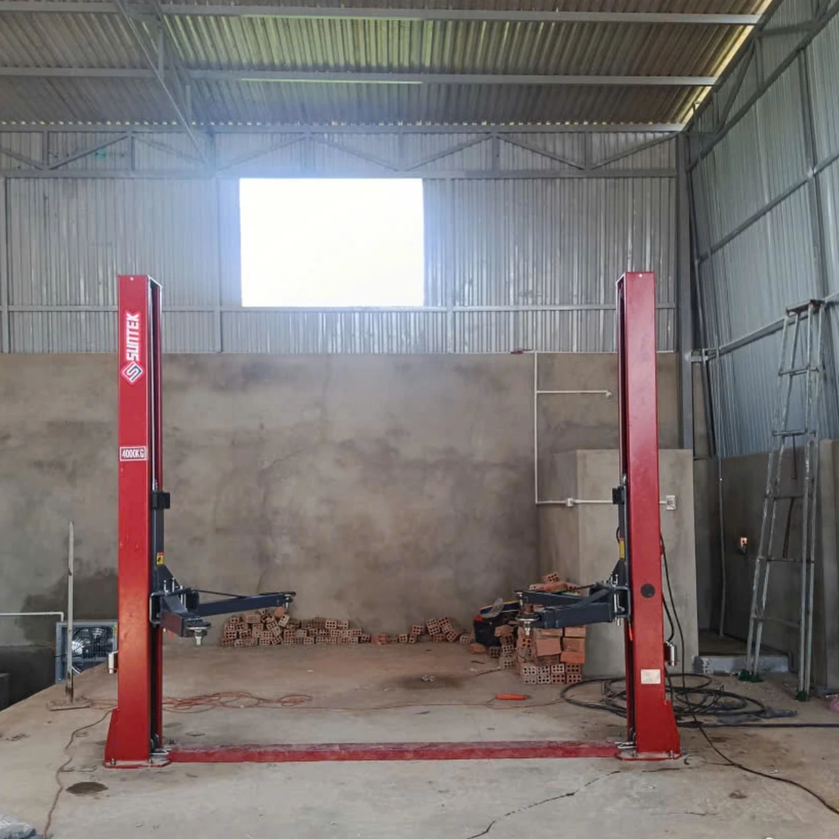 Thông số kỹ thuật Suntek 4000D Bản vẽ kỹ thuật chi tiết cầu nâng ô tô 2 trụ cổng dưới Suntek 4000D.