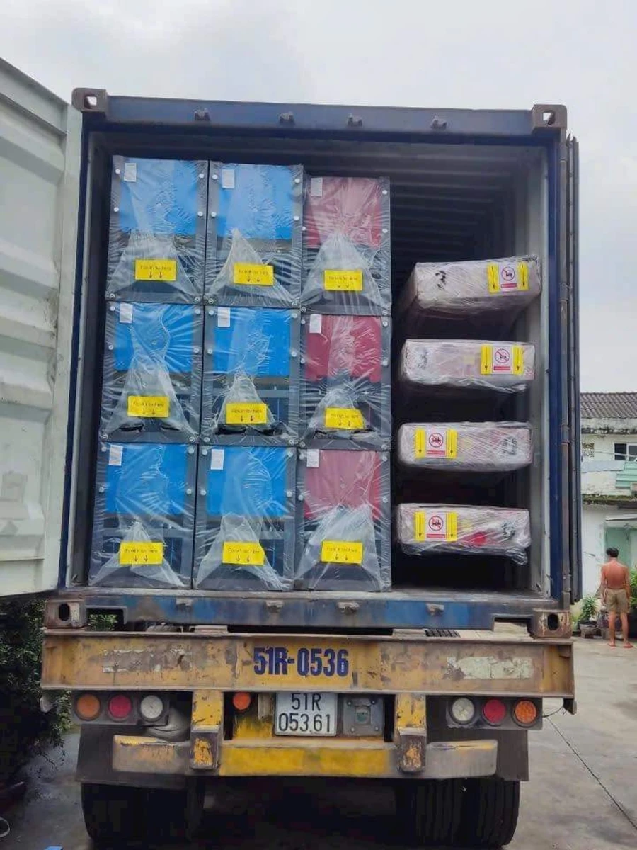 Tay cầu nâng 2 khớp Alpha AL-5T Cận cảnh tay cầu nâng 2 khớp của cầu nâng ô tô 2 trụ Alpha AL-5T.