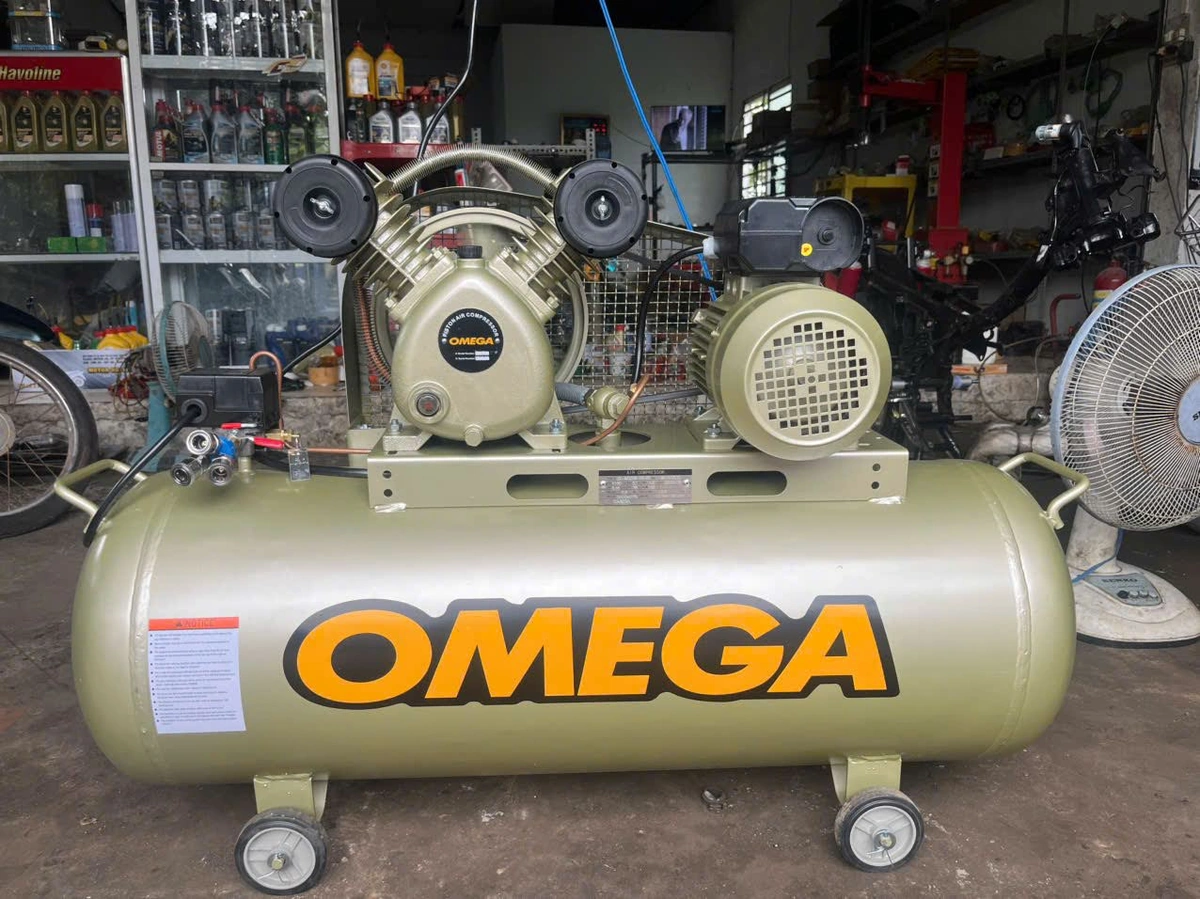 Toàn cảnh máy nén khí Omega 3HP bình chứa 100L