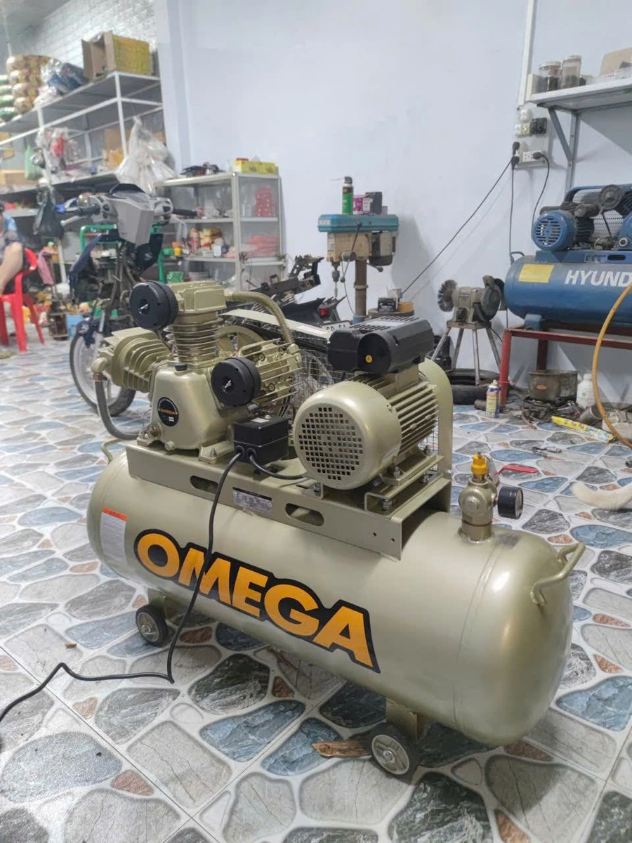 Máy nén khí Omega AW20012(S) trong xưởng sửa chữa