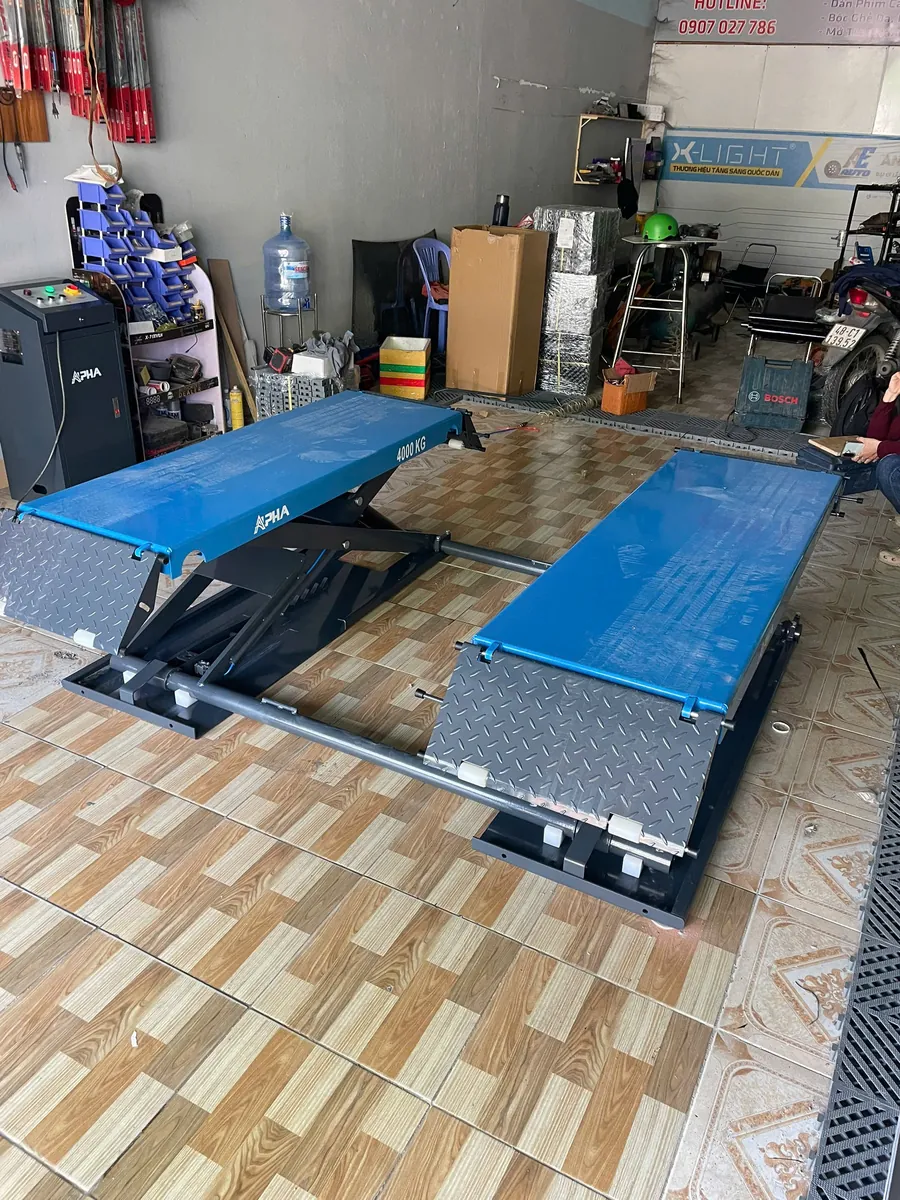 Cầu nâng cắt kéo di động Alpha AL-4XD chính hãng tại garage Lộc Phát