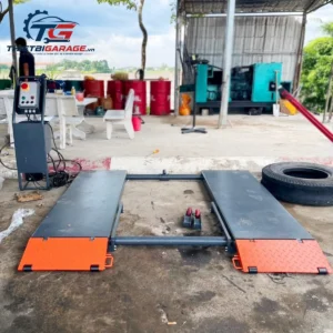 Hình ảnh thực tế cầu nâng ô tô di động Omega OM-30DW chính hãng Lộc Phát tại garage
