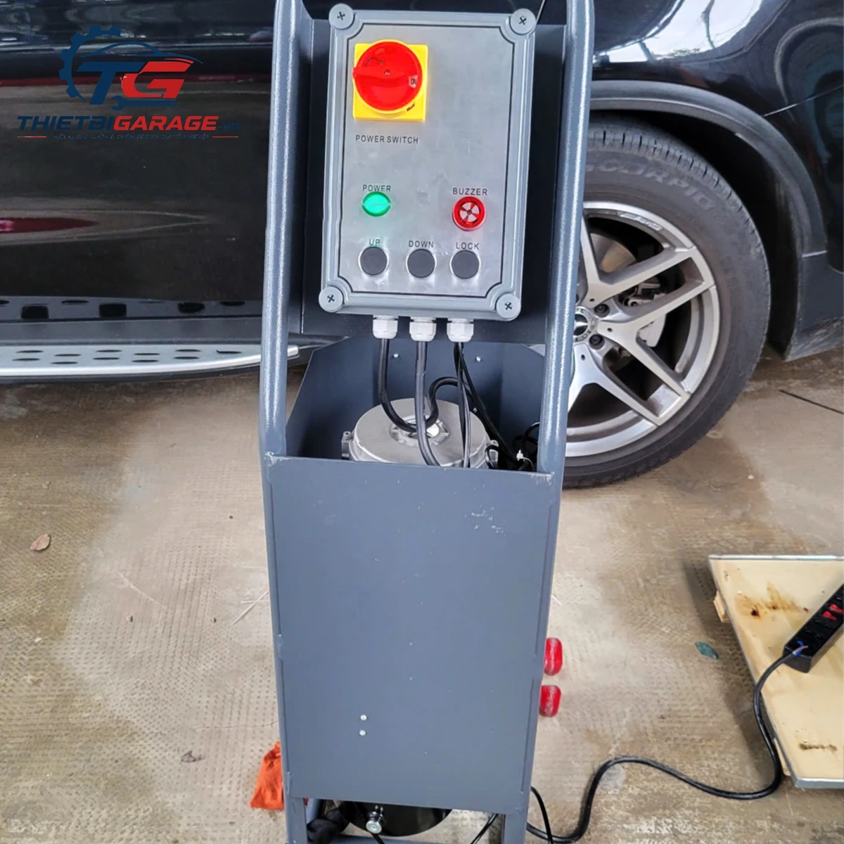 Bảng điều khiển cầu nâng ô tô di động Suntek 3000DX Bảng điều khiển cầu nâng ô tô di động Suntek 3000DX 220V