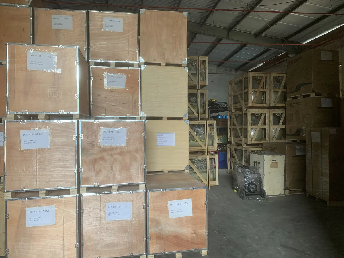 Hình ảnh liên hệ thiết bị garage tổng kho 10.000m²