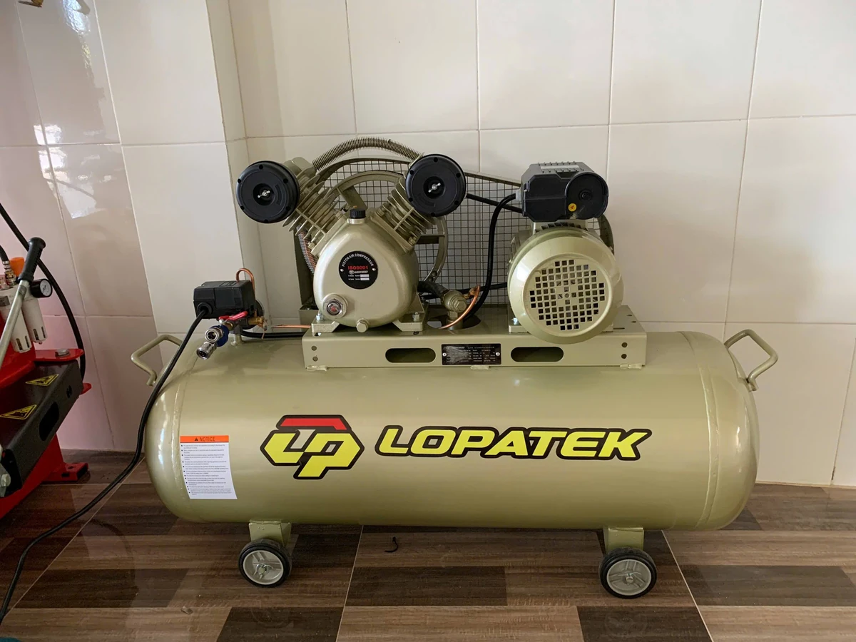 Máy nén khí Lopatek 2HP 100L - Giải pháp khí nén cho garage Máy nén khí piston Lopatek 2HP 100L áp 8 bar, 220V chính hãng