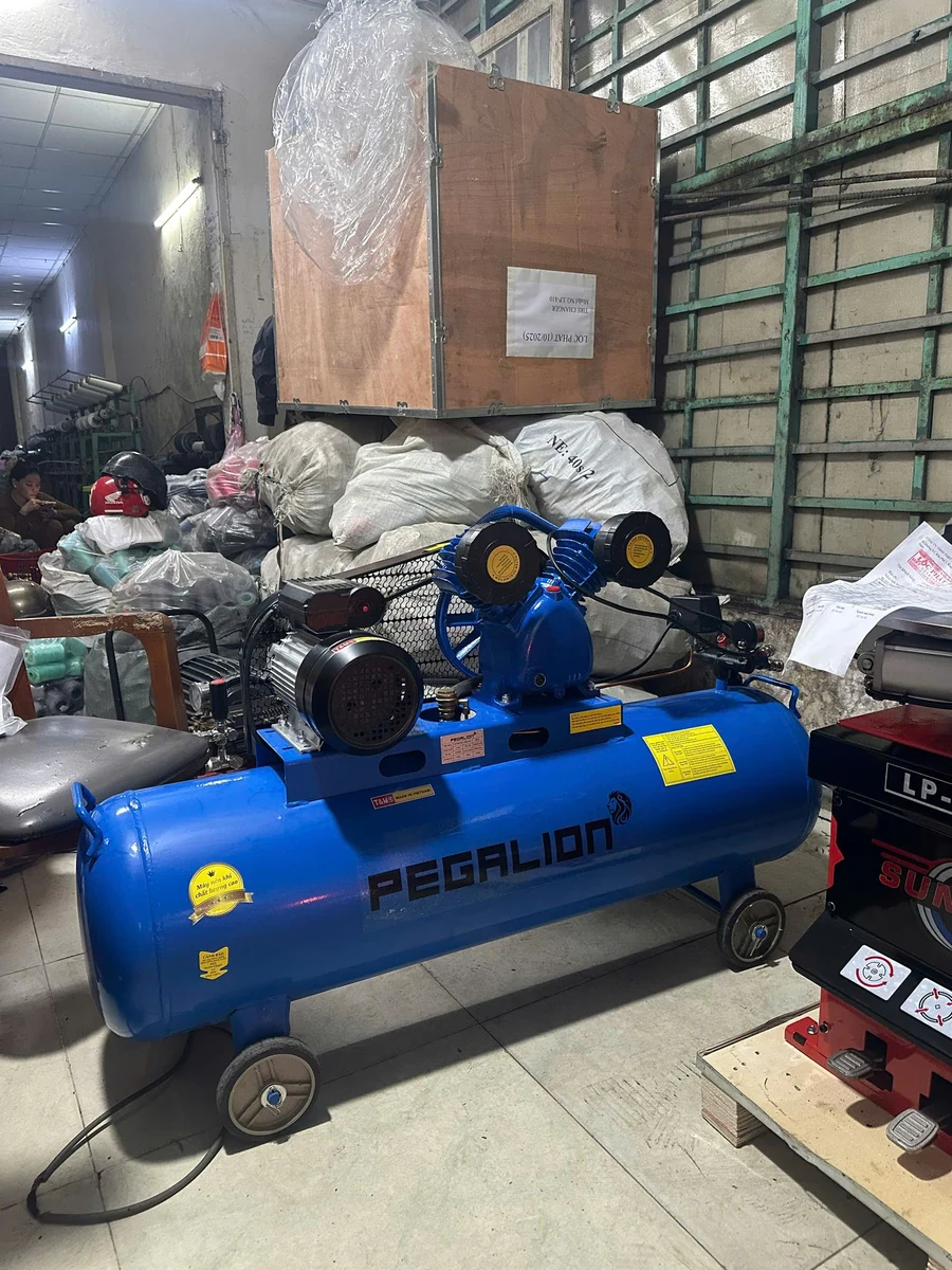 Máy nén khí Pegalion 2HP 120L đầu nén chữ V và truyền động dây đai
