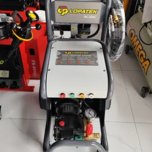 Máy rửa xe cao áp Lopatek WL-25S4 2.5KW 220V chính hãng cho gara ô tô, có đồng hồ đo áp lực.