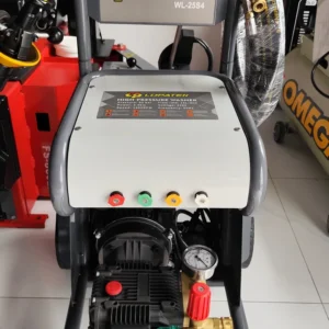 Máy rửa xe cao áp Lopatek WL-25S4 2.5KW chính hãng cho gara ô tô, hiển thị chi tiết đầu bơm đồng và đồng hồ áp lực.