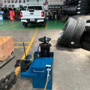 LP-100LD trong không gian làm lốp ô tô thực tế