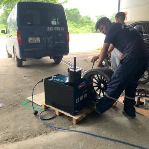 Thao tác thực tế với bánh ô tô trên LP-100LD