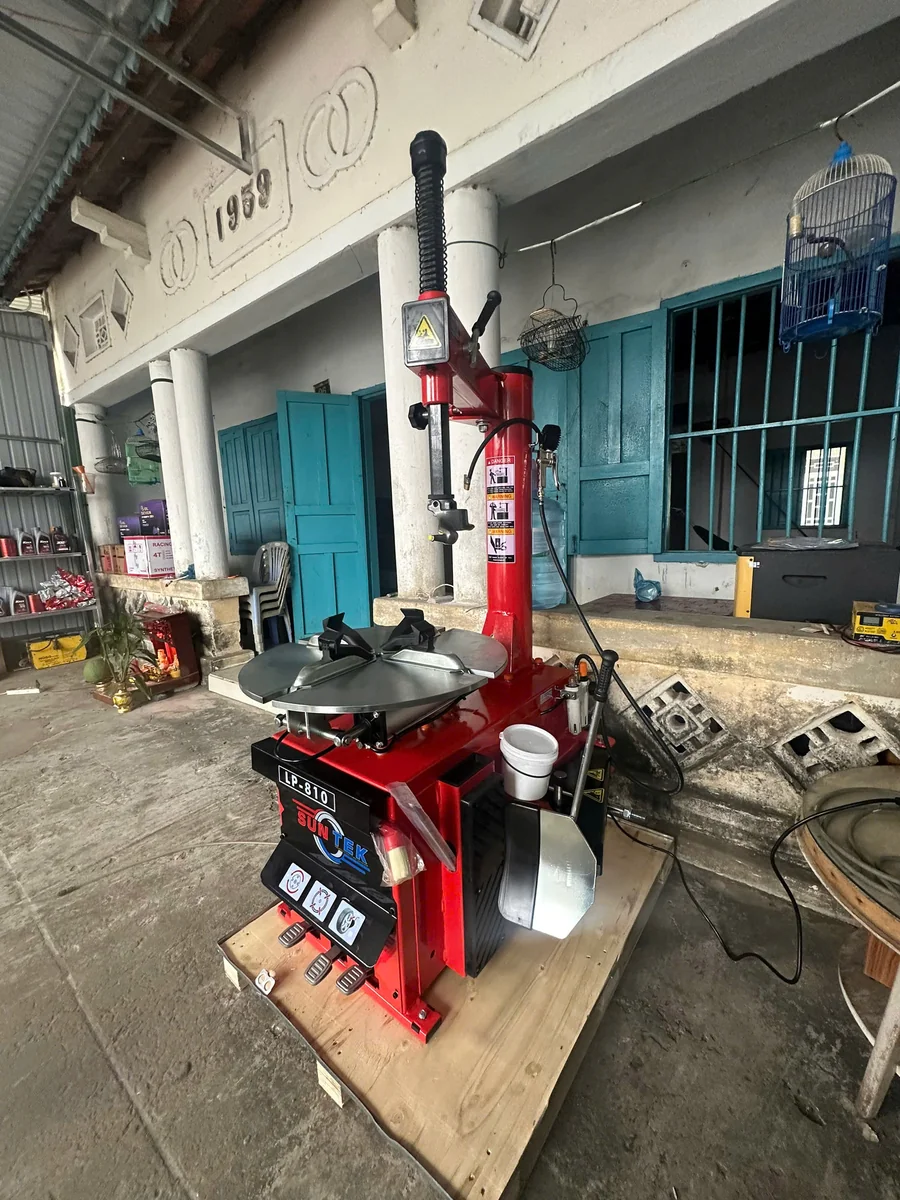 Suntek LP-810 trong môi trường tiệm sửa chữa thực tế