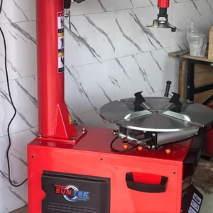Cận cảnh thân máy, mâm xoay và trụ đứng Suntek LP-810