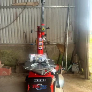 LP-910 trong không gian vận hành của tiệm lốp
