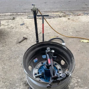 Cụm vam và bàn đỡ lốp trên Suntek QD-B