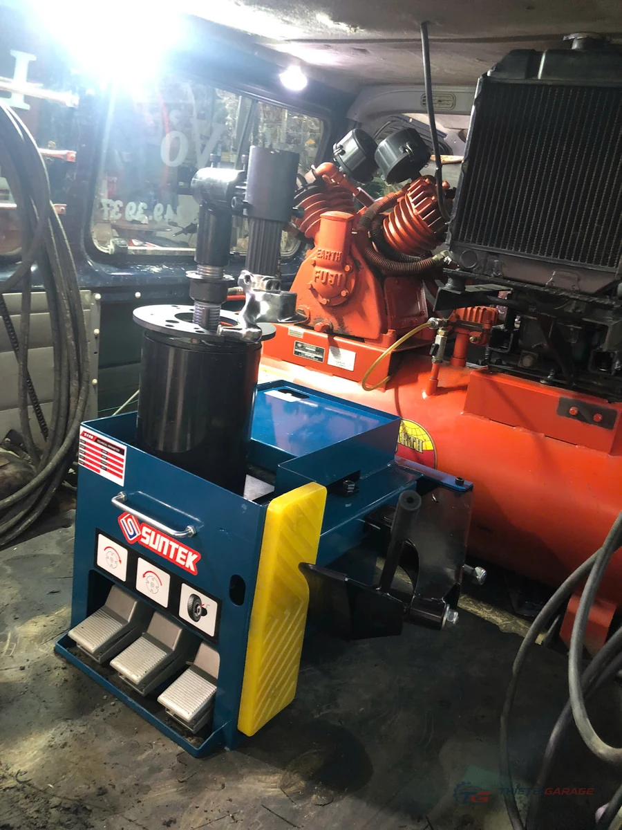 Kích Cá Sấu Thủy Lực 3 Tấn 2 Xi Lanh Saka SK-3500 (HH0012701411) bàn giao lắp đặt thực tế