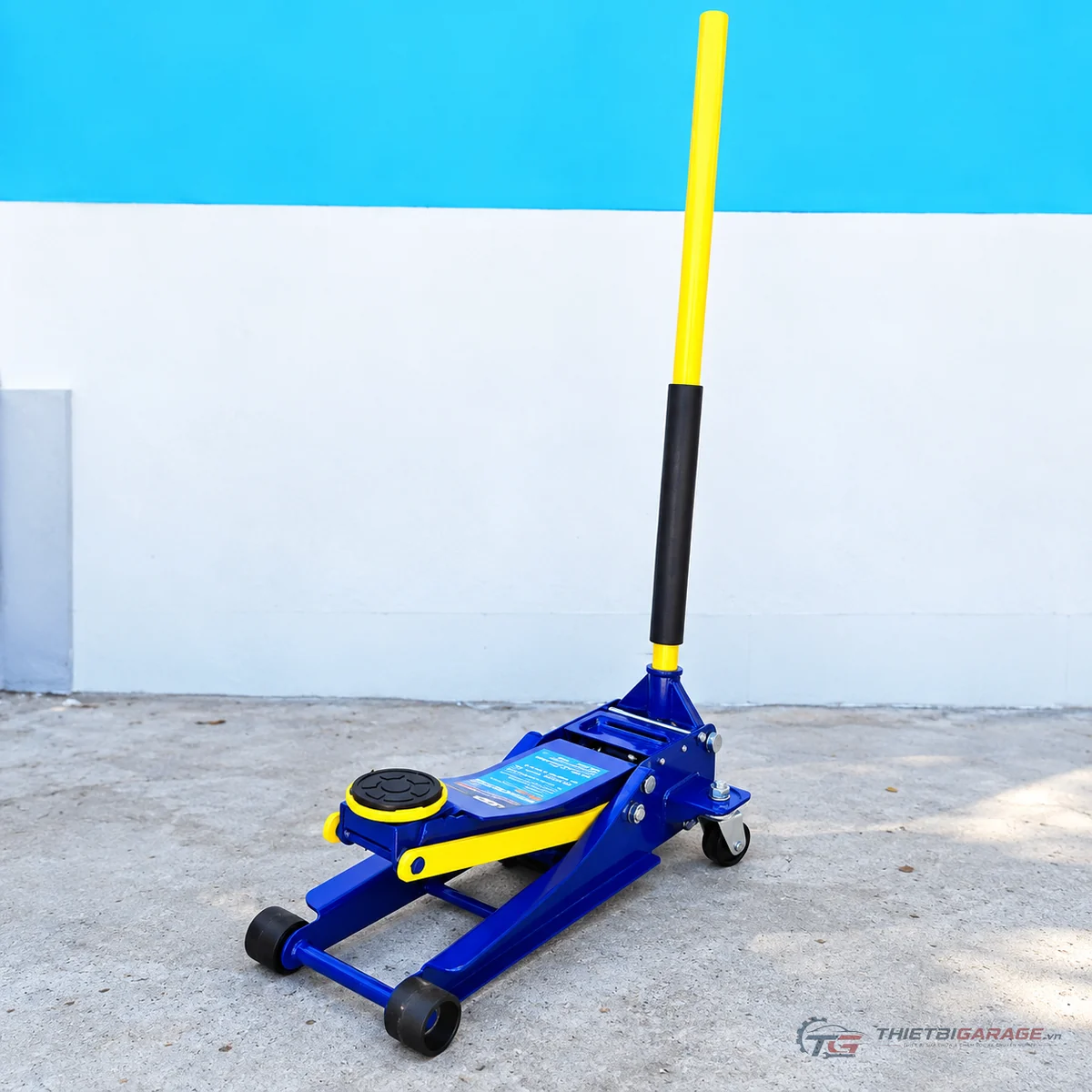 Kích Cá Sấu Thủy Lực 3 Tấn 2 Xi Lanh Saka SK-3500 (HH0012701411) bàn giao lắp đặt thực tế