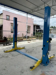Lắp đặt cầu nâng ô tô 2 trụ giằng dưới Alpha AL-4D xưởng trần thấp tại Lâm Đồng