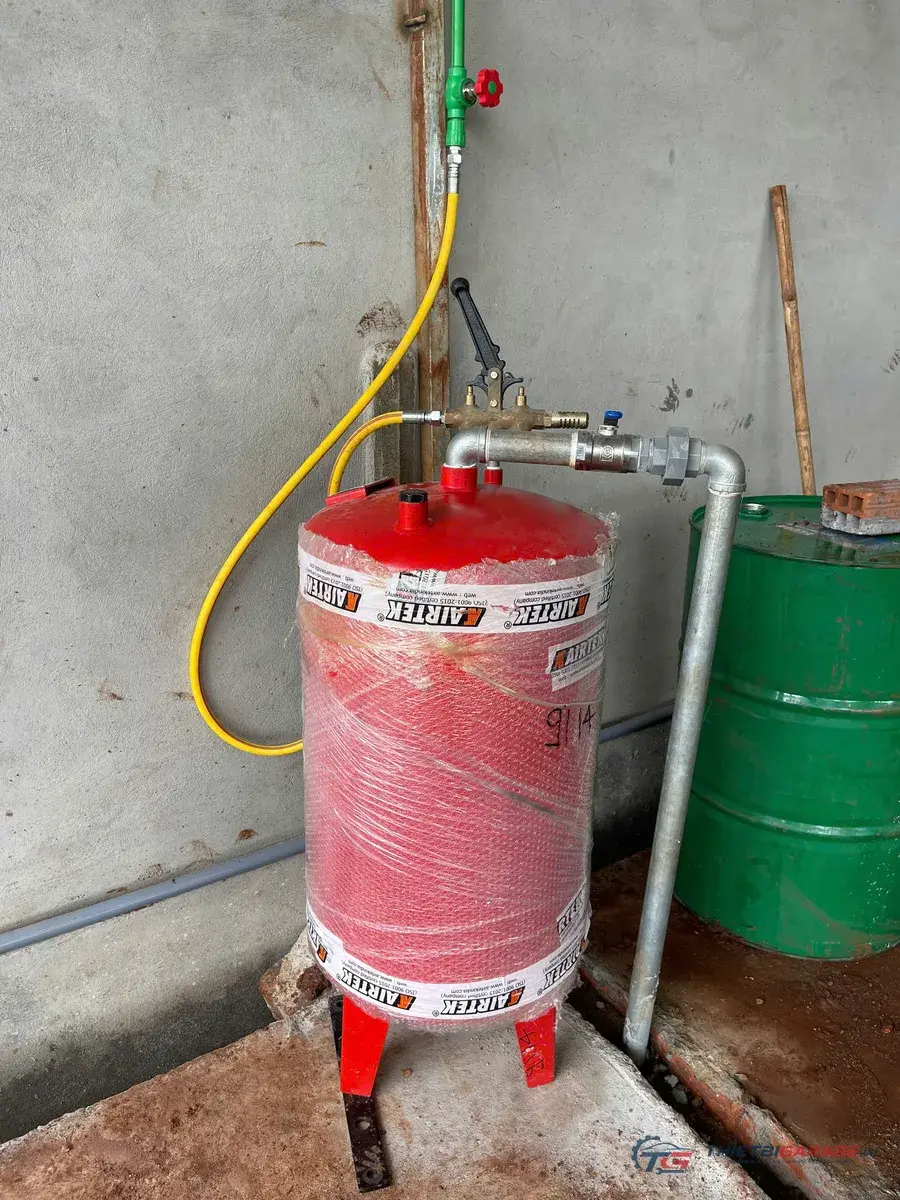 Lắp đặt bình dầu AIRTEK và hệ thống đường ống dẫn khí nén ngầm