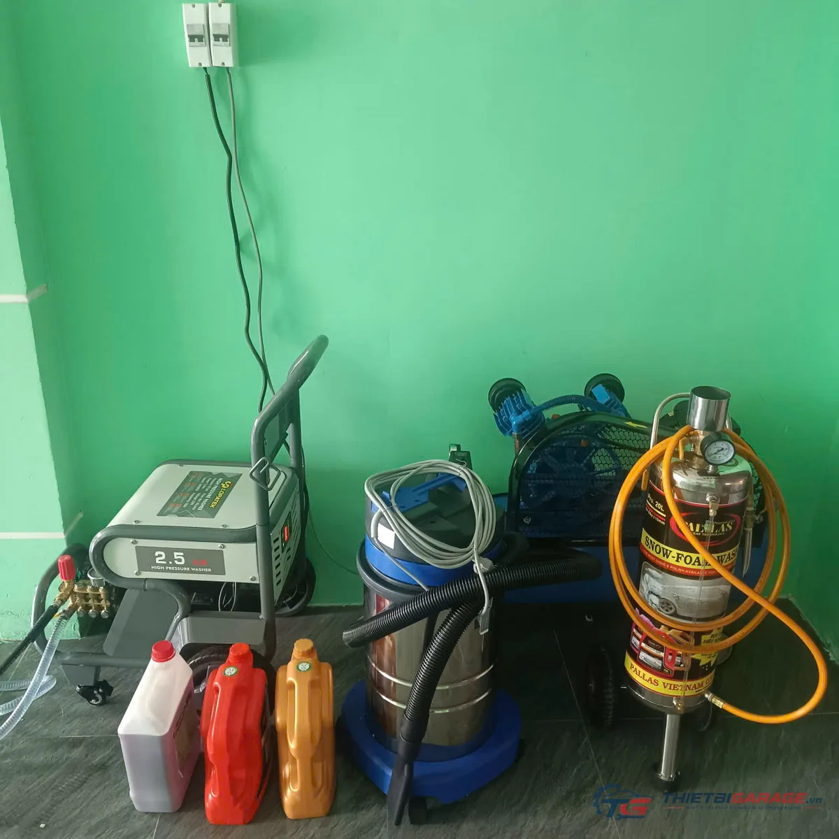Trọn bộ máy rửa xe cao áp Lopatek bình bọt tuyết inox Pallas và máy hút bụi