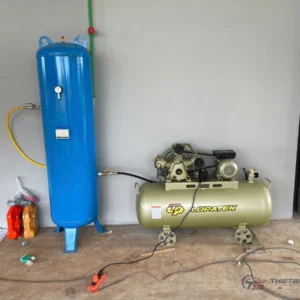 Bình chứa khí nén 300L áp 12.5 bar lắp đặt thực tế tại trung tâm chăm sóc xe
