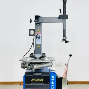 Cận cảnh mâm kẹp tự định tâm và chấu kẹp FS-812