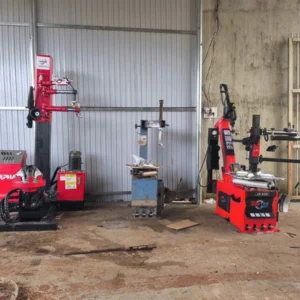 Nghiệm thu bàn giao thiết bị máy tháo lốp Suntek LP-990 cho khách hàng