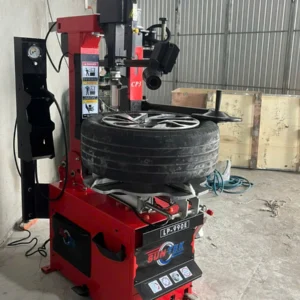 Bàn giao hoàn thiện máy tháo lốp Suntek LP-990E tại Trà Vinh