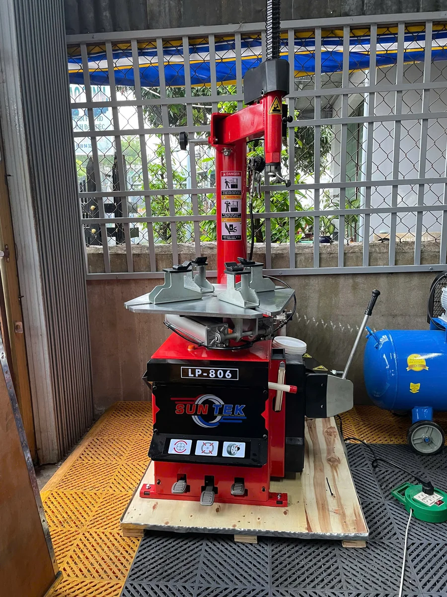 Nghiệm thu bàn giao máy tháo vỏ SunTek LP-806 cho khách hàng tại An Giang
