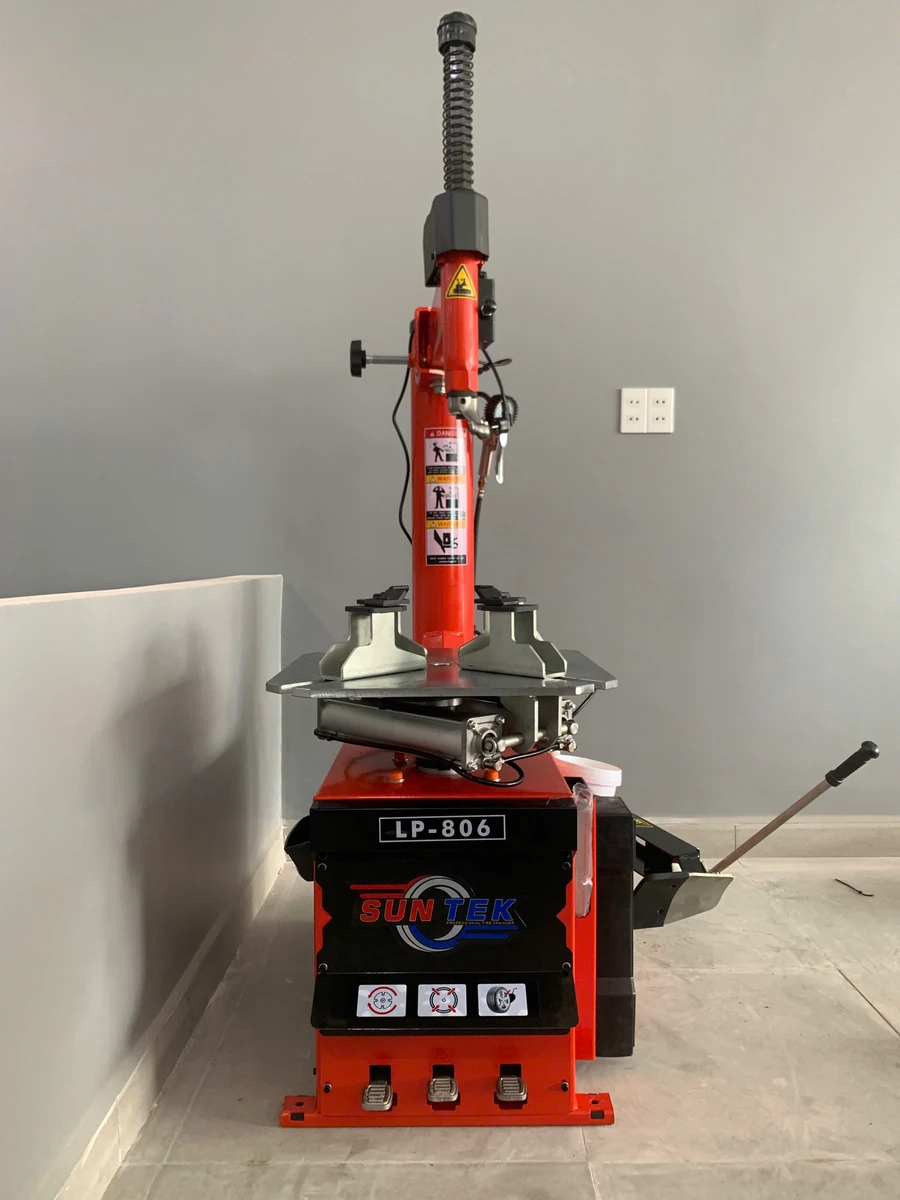 Lắp đặt vận hành máy tháo vỏ SunTek LP-806 tại tiệm sửa xe Phát Sáng Đồng Nai