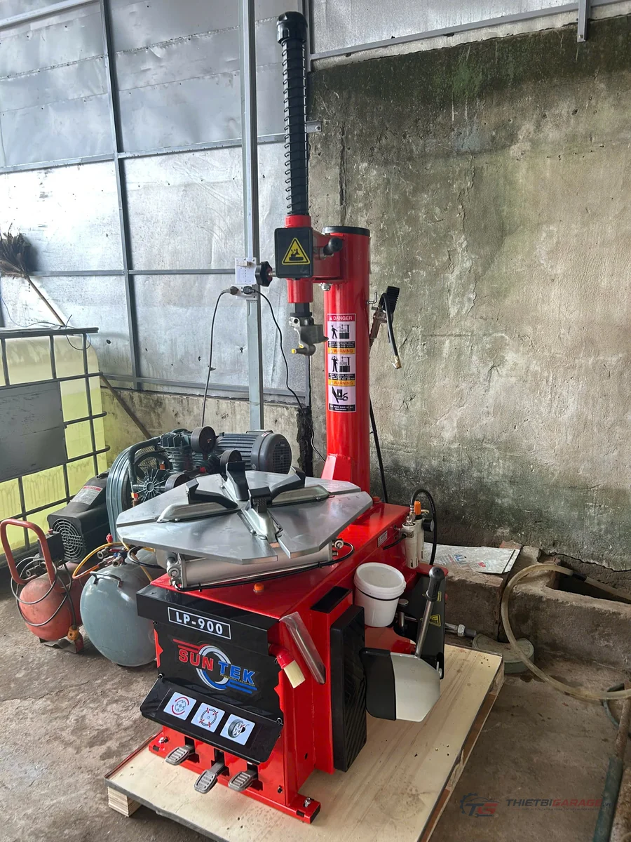 Bàn Giao Máy Tháo Vỏ SunTek LP-900 Tại Bến Tre Kỹ thuật viên bàn giao máy tháo vỏ suntek lp-900 tại Châu Thành Bến Tre