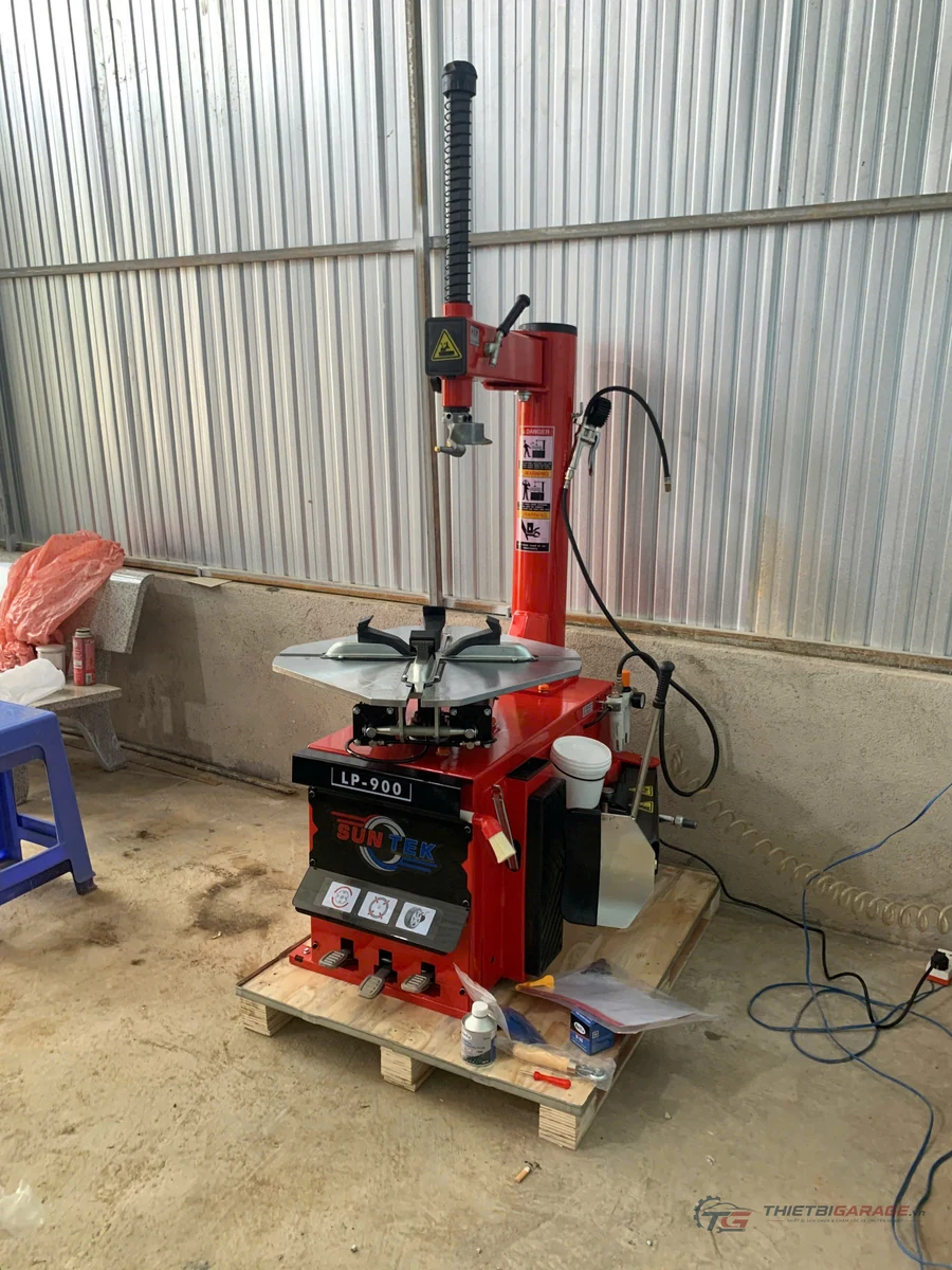 Cần Ép Tanh Mép Lốp Máy Tháo Vỏ SunTek LP-900 cần ép tanh mép lốp xi lanh nhôm máy tháo vỏ suntek lp-900 lực ép 2800kg
